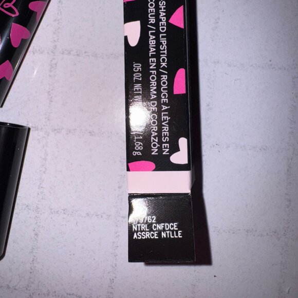 MARY KAY Heart-Shaped Lipstick Courageous NATURAL CONFIDENCE - Picture 2 of 4